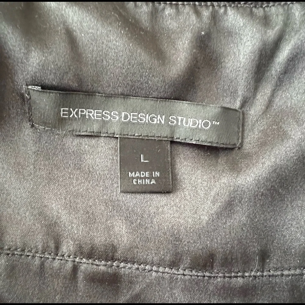 Express Design Studio Silk Chiffon Camisole Top Sz L Black Lined Side Zip - Picture 9 of 9
